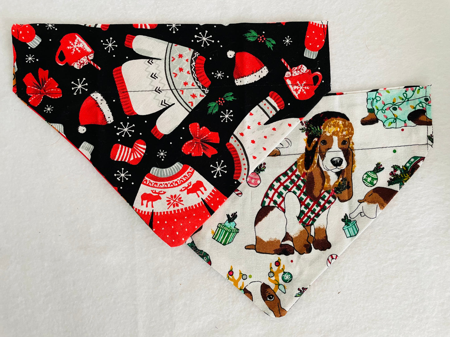 Sweaters & Gloves/Dogs in Sweaters