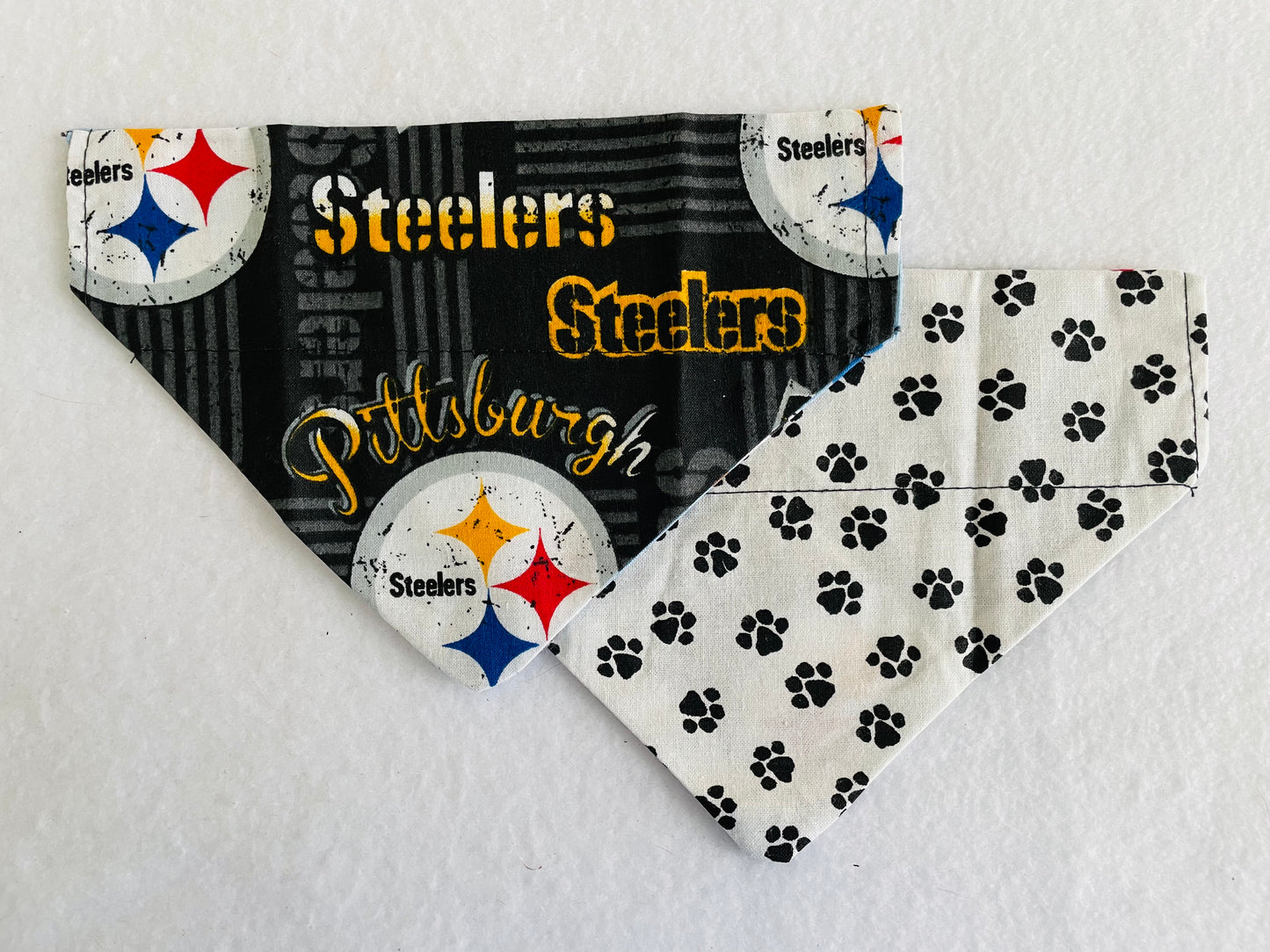 Steelers/Black Pawprints (White)