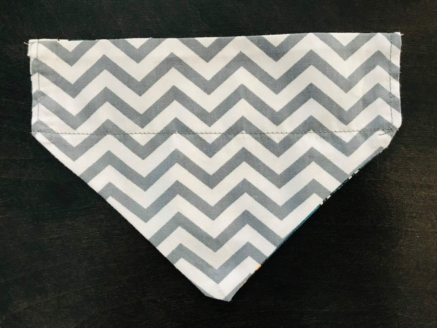 Bear in the Wild (Teal)/White & Grey Chevron