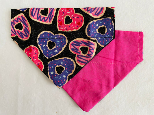 Donut Hearts/Solid Medium Pink