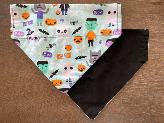 Skeleton & Friends/Solid Black