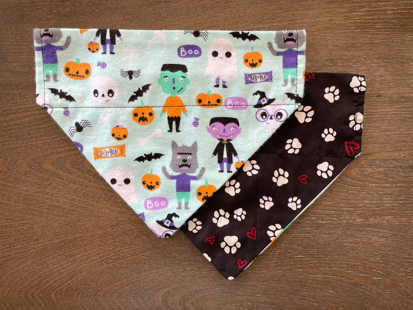 Skeleton & Friends/Pawprints & Hearts