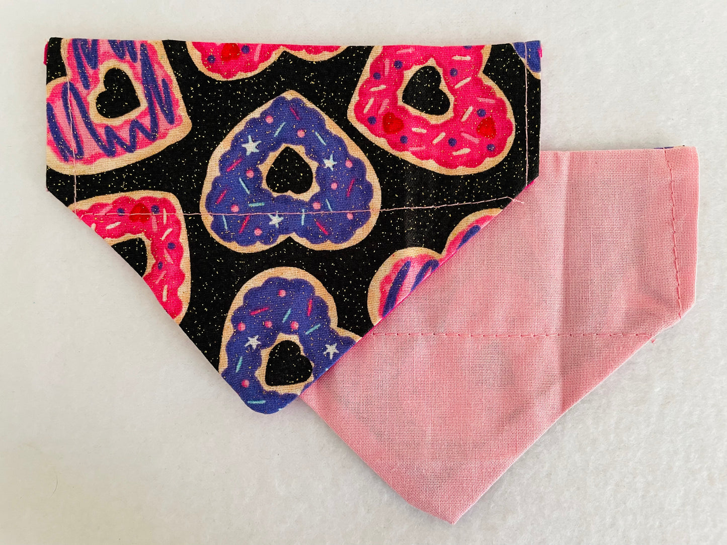 Donut Hearts/Solid Light Pink