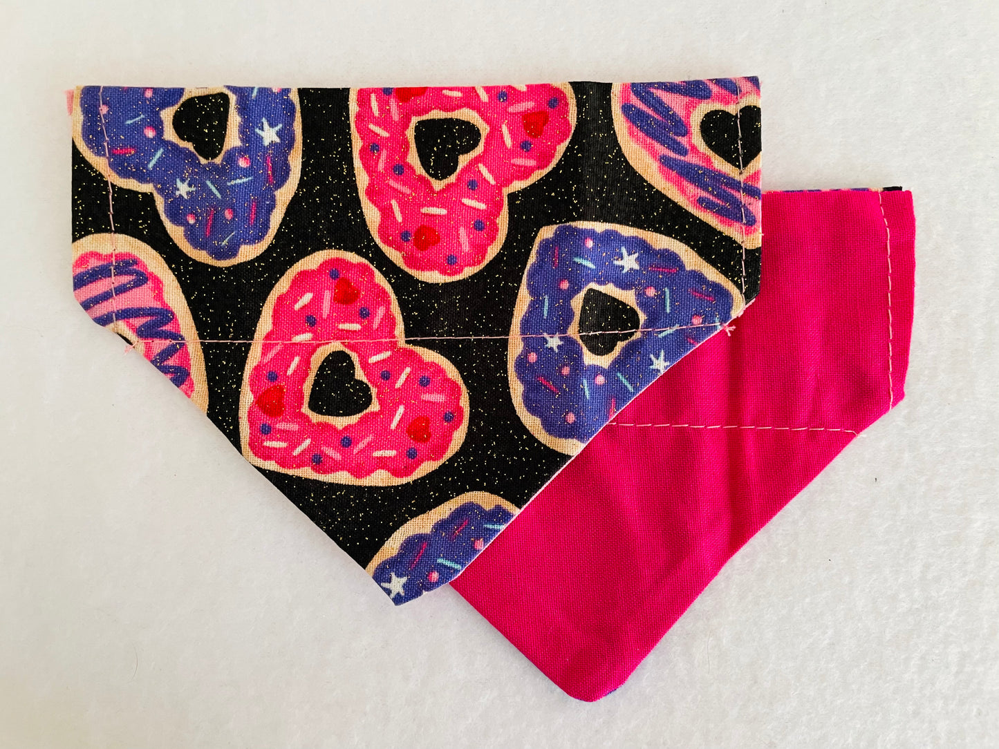 Donut Hearts/Solid Dark Pink
