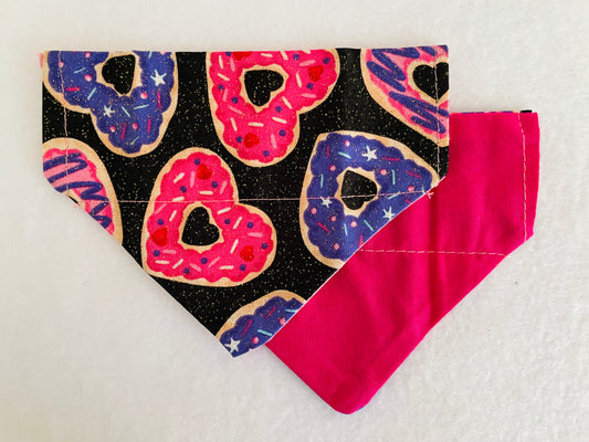 Donut Hearts/Solid Dark Pink
