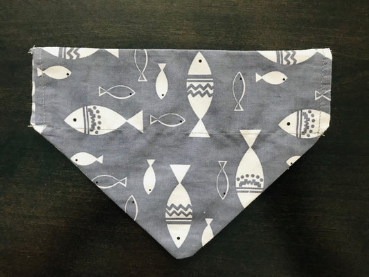 White Fish/Grey & White Triangles