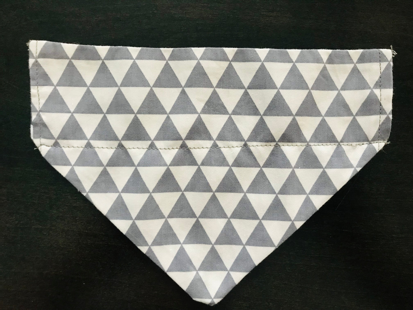 White Fish/Grey & White Triangles