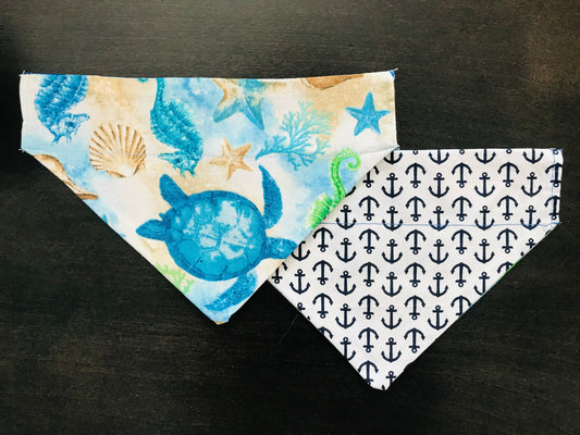 Sea Turtles & Sea Horses/Blue Anchors (White)