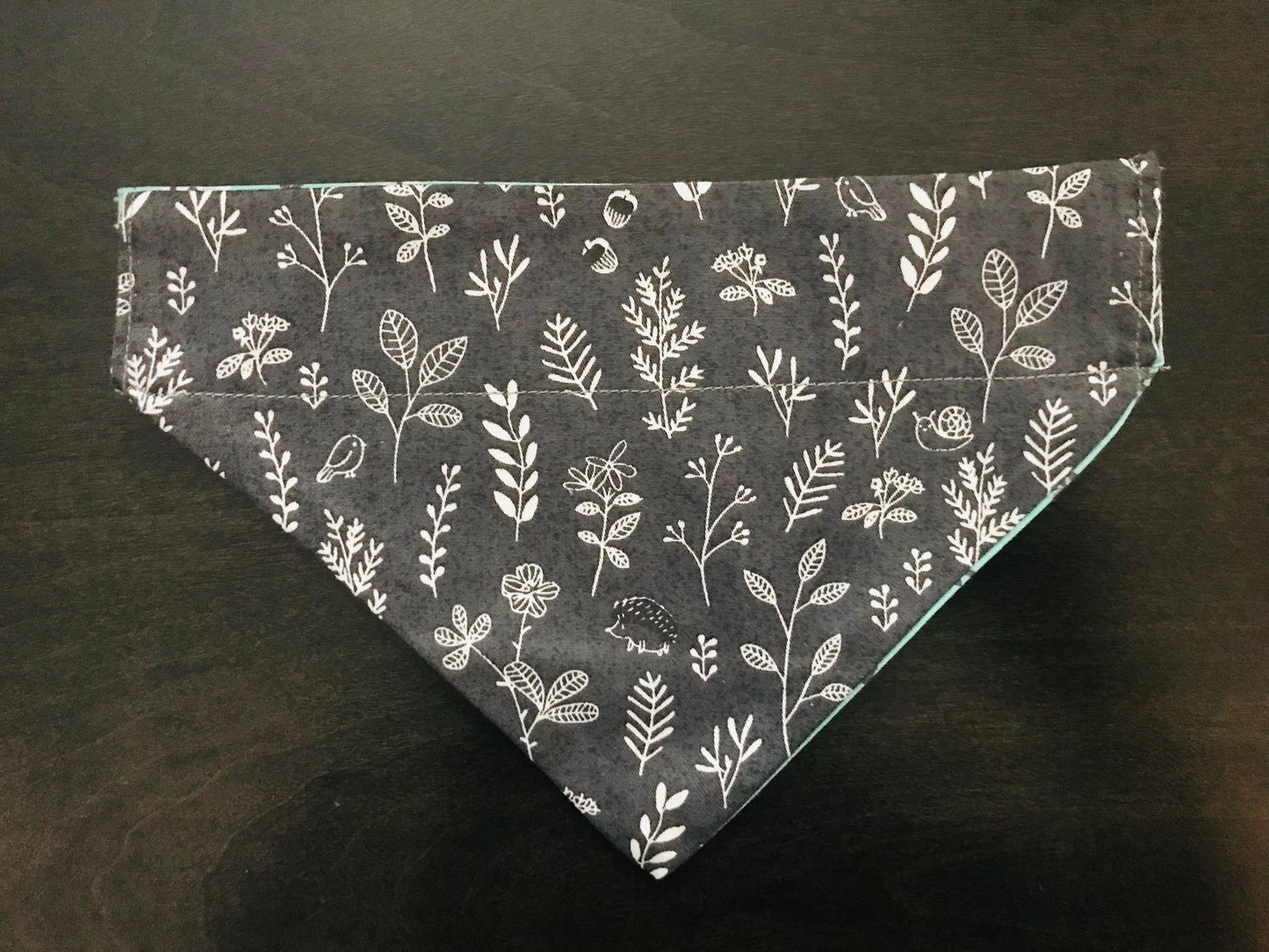Blue Flowers & Grey Leaves/White Leaves & Flowers (Dark Grey)