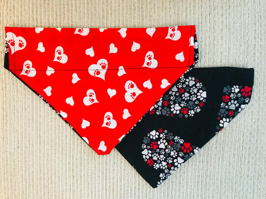 Pawprints & Hearts/Pawprints in Hearts