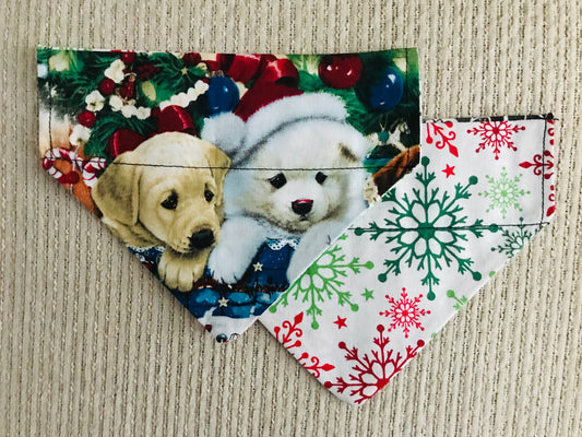 Green & Red Snowflakes/Multiple Christmas Dogs